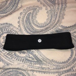Black Lululemon headband